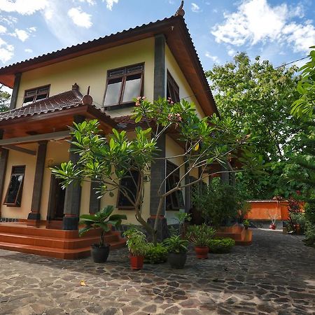 Villa Maryadi โลวินา ภายนอก รูปภาพ